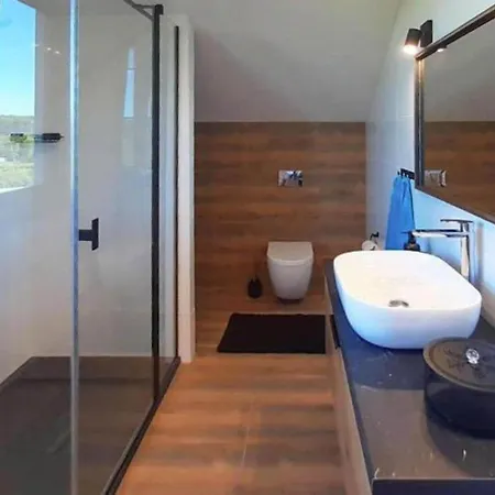 4-bedroom With Sauna And Whirlpool Mielenko